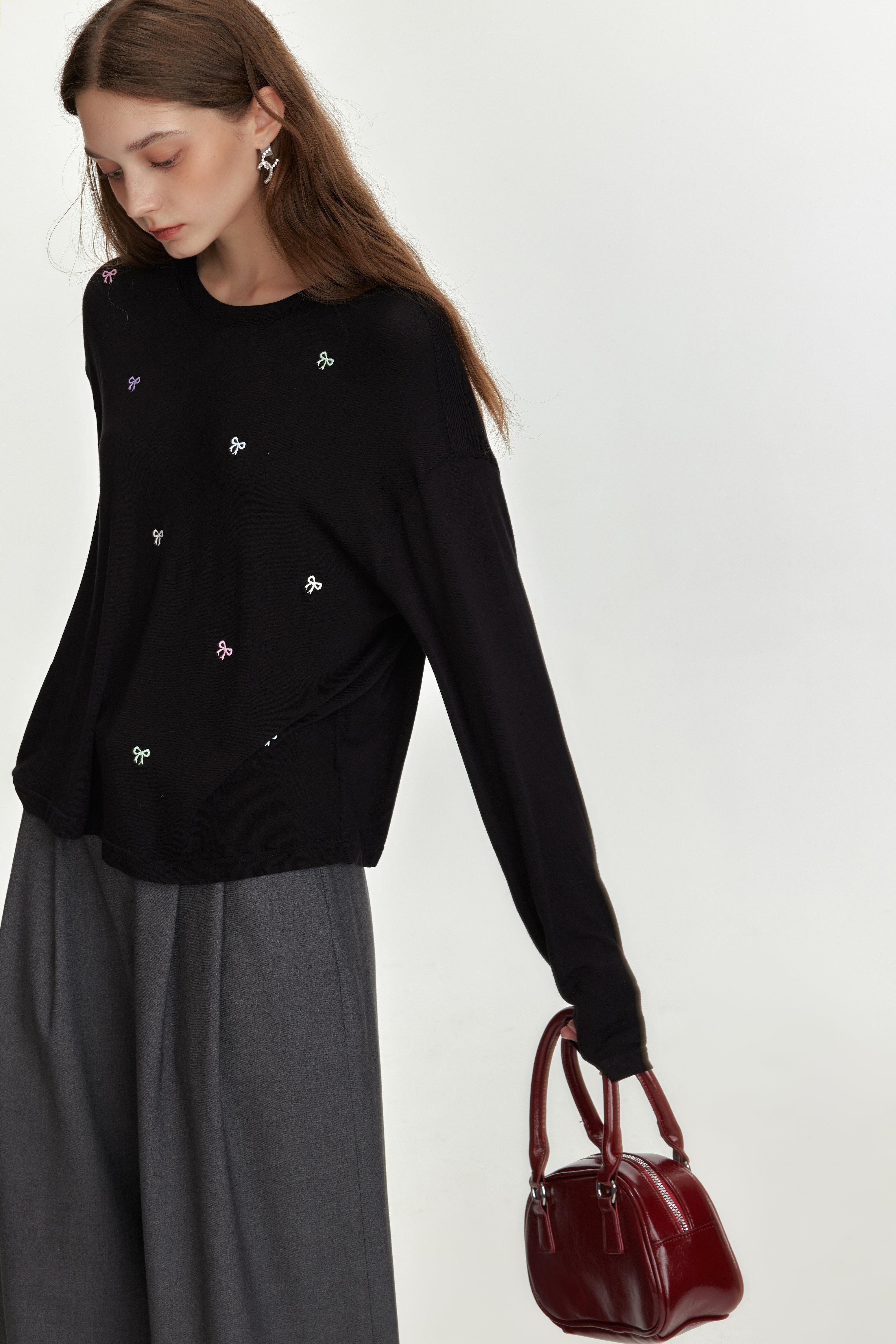 Black Bow Embroidered Loose T-Shirt